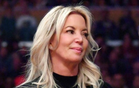 LOL直播-湖人老板：NBA不会再有一人一城 但交易变多是好事