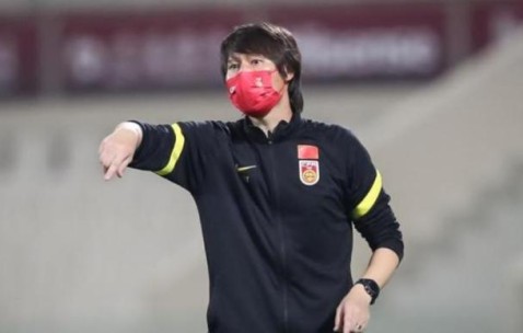 LOL直播-李铁微博被爆！球迷刷屏要求下课：不用归化是罪人