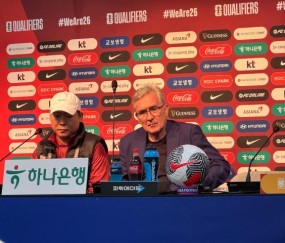 英雄联盟世界赛-伊万科维奇：以中国的实力 完全可以排进亚洲前十