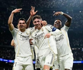 英雄联盟世界赛-人物｜这感觉真爽！皇马队副巴尔韦德半场就“戴帽”